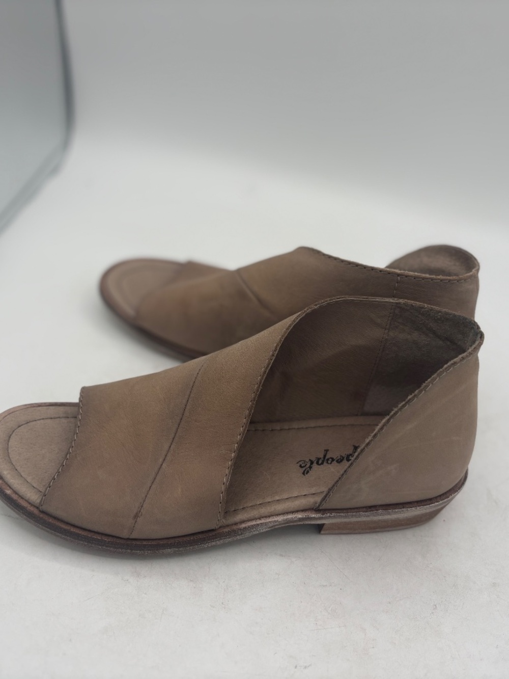 Free People Mont Blanc Asymmetrical Sandal Dove Grey Taupe Size 37.5 US 7-7.5 - Picture 6 of 12